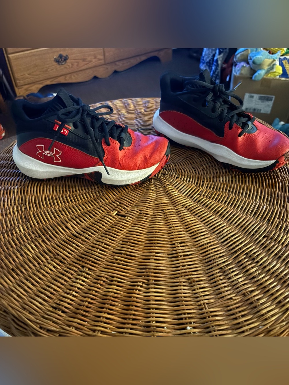 Under Armour Kids Jet Basketball Shoes Red Black Size 3.5Y Youth Athletic Shoes